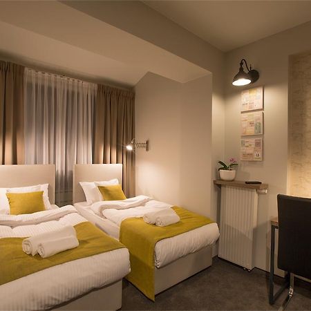 Bed and Breakfast Marcopolo House à Varsovie Chambre photo