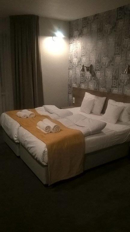 Bed and Breakfast Marcopolo House à Varsovie Extérieur photo