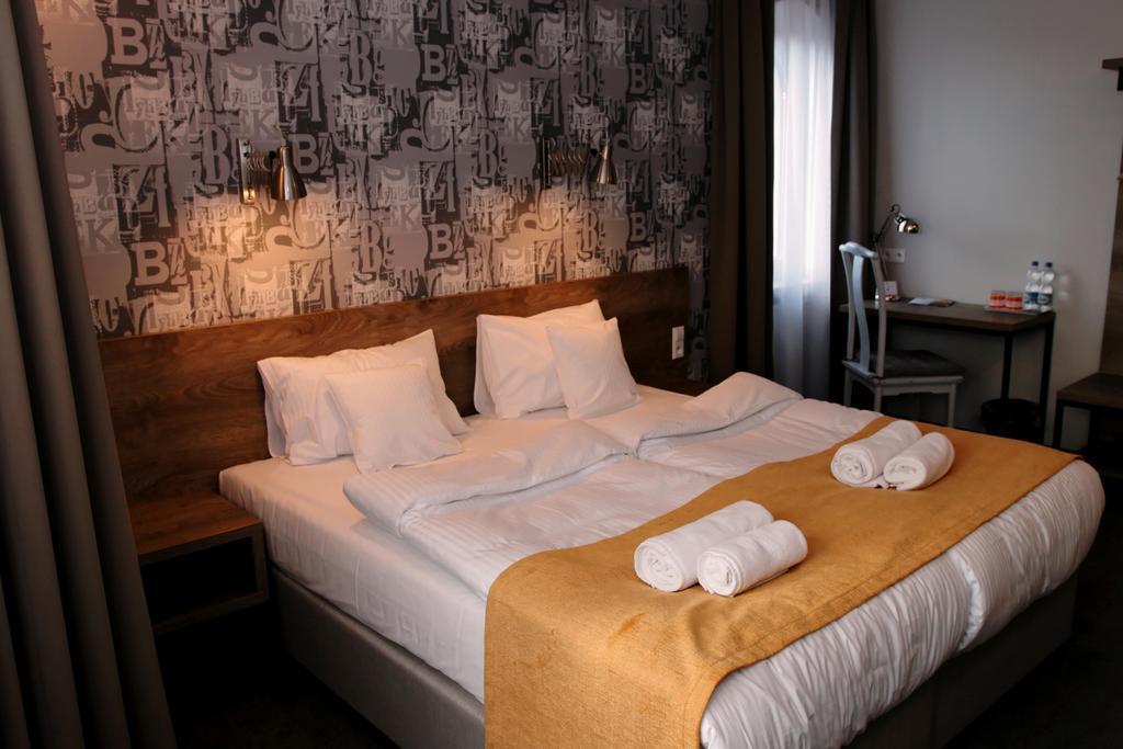 Bed and Breakfast Marcopolo House à Varsovie Extérieur photo